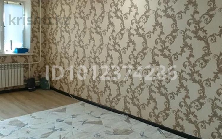 1-бөлмелі пәтер · 35 м² · 4/5 қабат, Мкр. Акбулак 1, бағасы: 8.5 млн ₸ в Таразе — фото 2