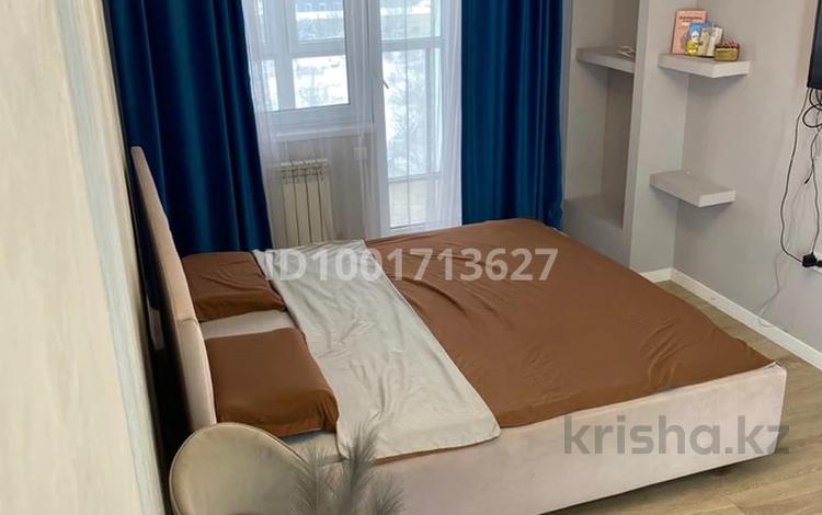3-бөлмелі пәтер · 80 м² · 6/12 қабат, Сатпаева 90/36, 90/20, бағасы: 35 000 ₸ в Алматы, Бостандыкский р-н — фото 2