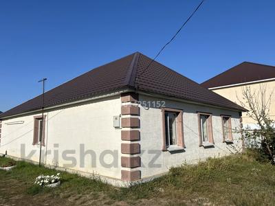 Отдельный дом · 4 комнаты · 150 м² · 5.5 сот., мкр. Зачаганск пгт 15 — Брусиловский за 28 млн ₸ в Уральске