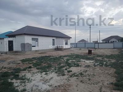 Отдельный дом · 4 комнаты · 108 м² · 8 сот., Пр-д Ермека Серкебаева 1Б за 16 млн ₸ в Атырау, мкр Авангард-2