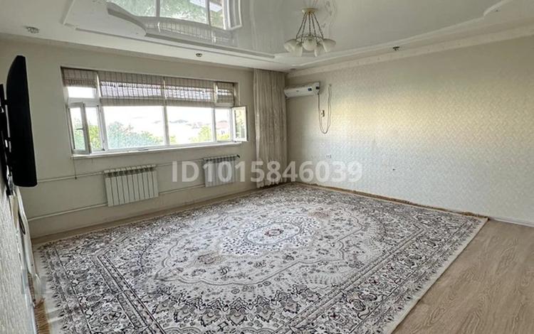 3-комнатная квартира · 70 м² · 3/5 этаж, 5мкр 75дом за 200 000 ₸ в Жанаозен — фото 2