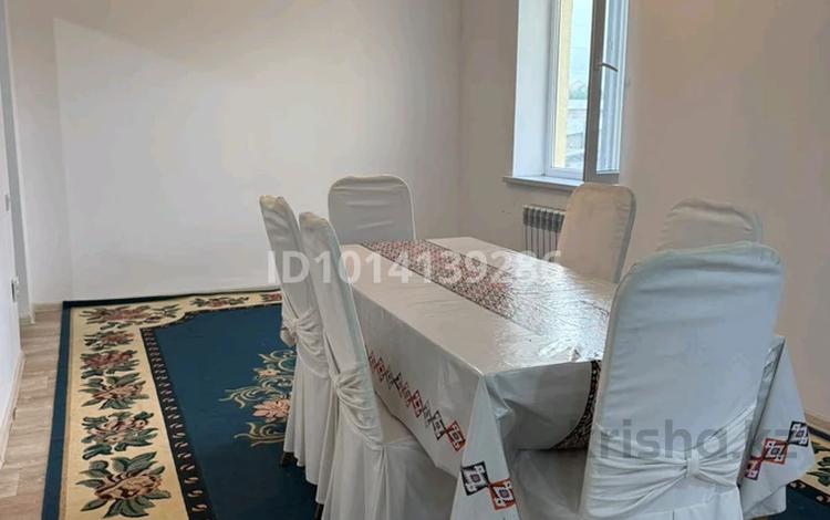2-комнатная квартира · 69 м² · 2/4 этаж, мкр Аса, Санырак. батыр 55/1 — Меруерт рест за 130 000 ₸ в Таразе — фото 2