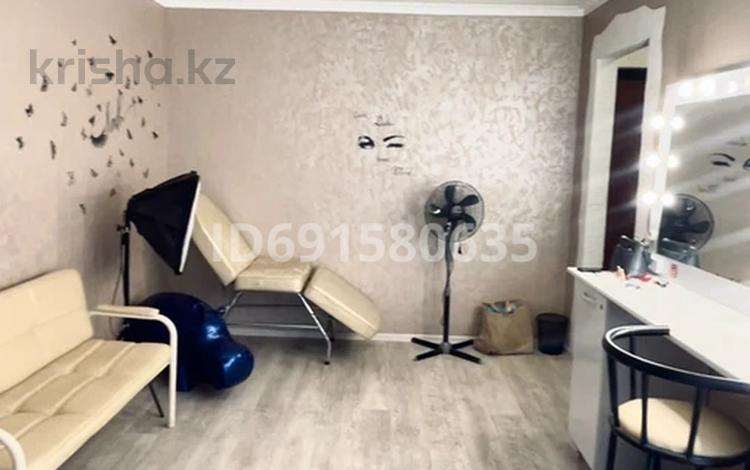 2-комнатная квартира, 30 м², 1/5 этаж помесячно, Горняков 17