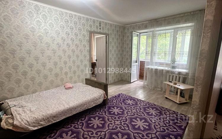 2-комнатная квартира · 45 м² · 3/4 этаж, Жукова 13 — Напротив военный часть за 130 000 ₸ в Уральске, мкр Школьник — фото 2