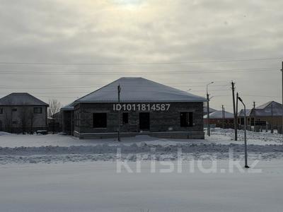 Отдельный дом · 6 комнат · 300 м² · 10 сот., мкр Атамура, ЕрҚосай 357 — АҚТӨБЕ қаласы за 60 млн ₸ в Атырау