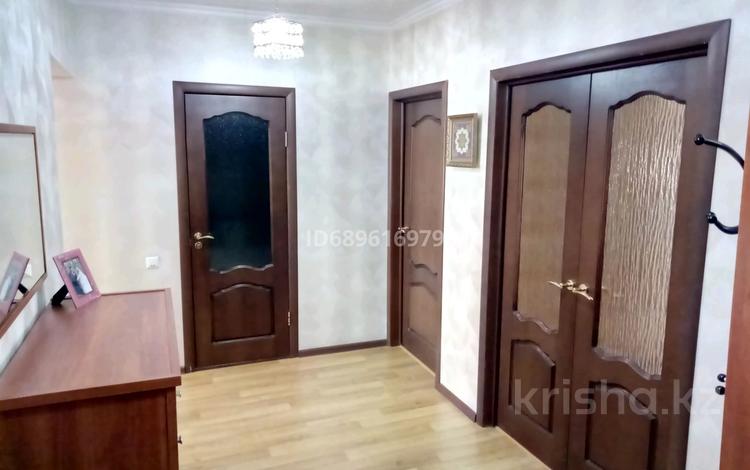 2-бөлмелі пәтер, 67 м², 3/12 қабат ай сайын, Торайгырова 2, бағасы: 210 000 〒 в Астане, р-н Байконур — фото 2