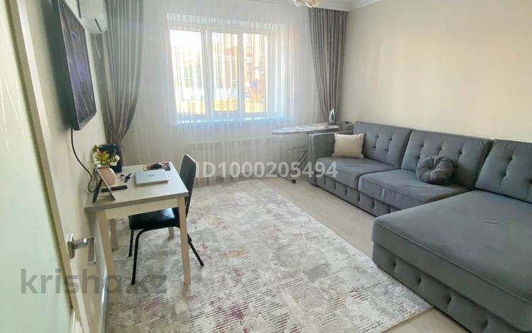 1-комнатная квартира · 38 м² · 2/9 этаж, проспект Аль Фараби 17/1 — Аль Фараби за 250 000 ₸ в Астане, Есильский р-н — фото 2