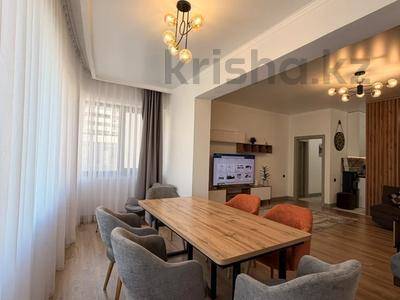 3-комнатная квартира · 120 м², Мкр. Самал-3 15 за 900 000 ₸ в Алматы, Медеуский р-н