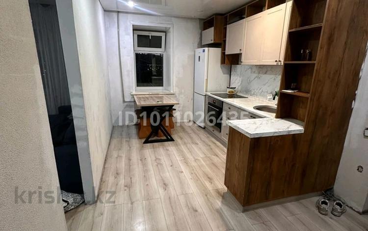 2-бөлмелі пәтер · 52 м² · 14/14 қабат, Ауэзова 3 — Район ТД Авеню, бағасы: 18 млн ₸ в Семее — фото 2