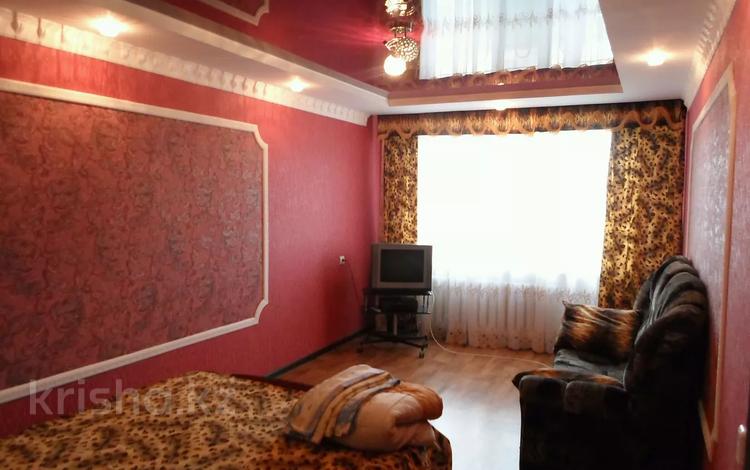 2-комнатная квартира · 50 м² · 1/5 этаж, Ескалиева 186 — Маншук Маметова за 15 000 〒 в Уральске — фото 2