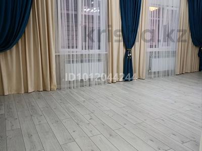 Отдельный дом · 4 комнаты · 234 м², 13 квартал 220 за 57 млн ₸ в Аскара Токпанова (Казцик)