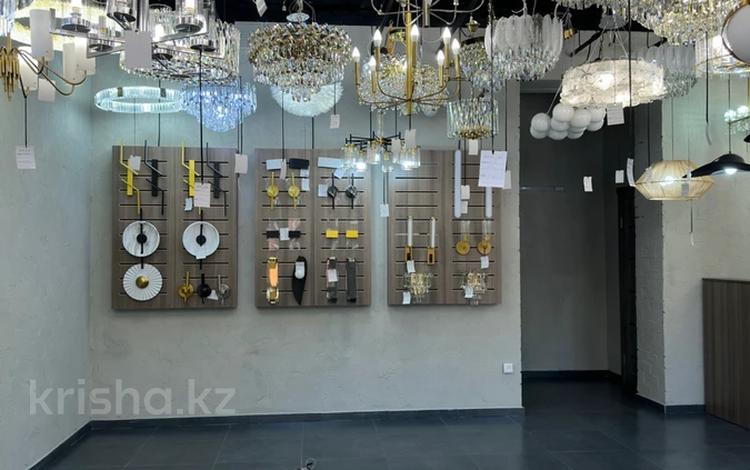 Свободное назначение, офисы, магазины и бутики, общепит, салоны красоты, медцентры и аптеки, образование, развлечения, кабинеты и рабочие места, студии · 46.4 м² за 250 000 〒 в Павлодаре — фото 15