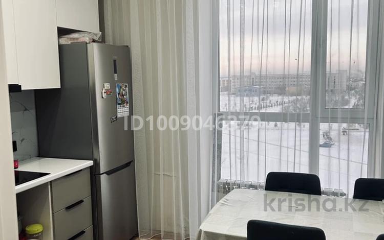 2-комнатная квартира · 55 м² · 8/9 этаж, мкр Юго-Восток, Университетская 18 за 27 млн 〒 в Караганде, Казыбек би р-н — фото 2