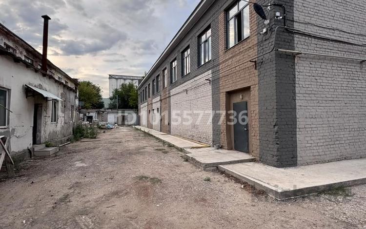 Свободное назначение, склады · 4000 м² за 10 млн ₸ в Актобе, мкр. Сельмаш — фото 2
