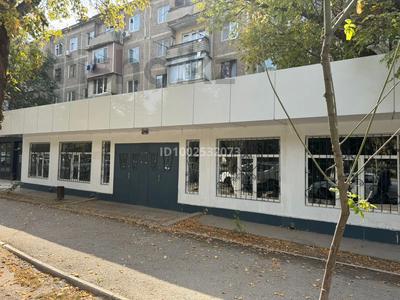 Свободное назначение, офисы, магазины и бутики, склады, салоны красоты, медцентры и аптеки, образование, кабинеты и рабочие места, студии · 240 м² за 850 000 ₸ в Шымкенте, Аль-Фарабийский р-н