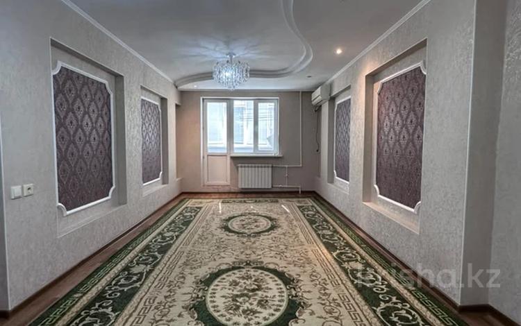 3-бөлмелі пәтер · 101.1 м² · 4/9 қабат, 12 ш/а. 53, бағасы: 27 млн ₸ в Актобе, мкр 12 — фото 2