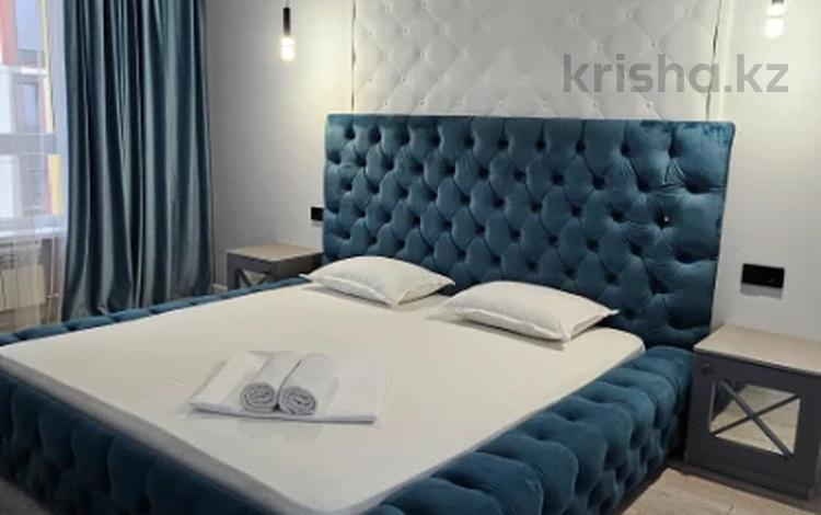 2-комнатная квартира · 60 м² · 7/15 этаж, Просп. Назарбаева 28 за 25 000 ₸ в Алматы, Жетысуский р-н — фото 2