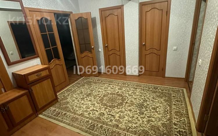 3-бөлмелі пәтер, 100 м², 4/4 қабат ай сайын, мкр Нурсат, Нұрсәт ш/а1 19, бағасы: 200 000 〒 в Шымкенте, Каратауский р-н — фото 2