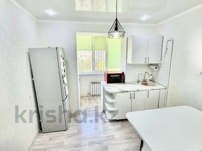 2-комнатная квартира · 55 м² · 5/5 этаж, мкр Кунаева — 28 школа-лицей за 20 млн ₸ в Уральске