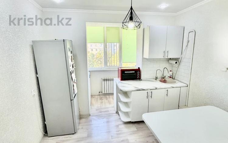 2-комнатная квартира · 55 м² · 5/5 этаж, мкр Кунаева — 28 школа-лицей за 20 млн ₸ в Уральске — фото 2