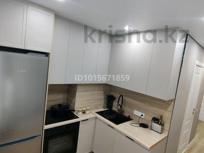 3-бөлмелі пәтер · 61.5 м² · 2/5 қабат, Пушкина 6 — Впереди дома — садик «Тамаша».Сзади дома — магазин «Юникс», бағасы: 29.9 млн ₸ в Жезказгане