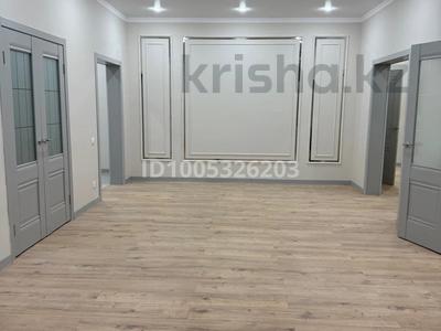 Отдельный дом · 5 комнат · 208 м² · 10 сот., Ақжар плюс за 37.5 млн 〒 в Актобе, жилой массив Акжар-2