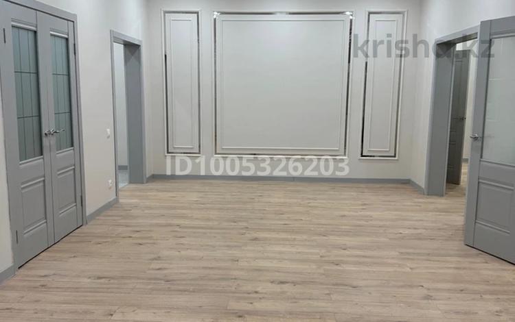 Отдельный дом · 5 комнат · 208 м² · 10 сот., Ақжар плюс за 37.5 млн 〒 в Актобе, жилой массив Акжар-2 — фото 9