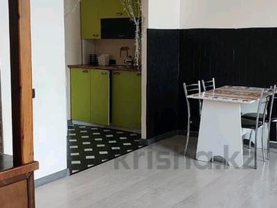 3-комнатная квартира, 92 м², 3/4 этаж помесячно, мкр Новый Город, Ержанова 18/6 за 200 000 〒 в Караганде, Казыбек би р-н