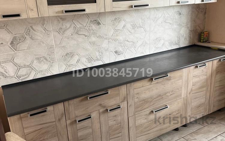 3-бөлмелі пәтер · 60 м² · 5/5 қабат, 11-й микрорайон, Уалиханова, бағасы: 200 000 ₸ в Шымкенте, Енбекшинский р-н — фото 2