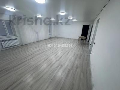 Жеке үй · 4 бөлме · 180 м² · 2 жүзд., Сырымебет 23 — Жумабаева обаган, бағасы: 800 000 ₸ в Астане, р-н Байконур