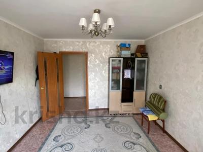 2-бөлмелі пәтер · 50 м² · 3/6 қабат, мкр 8, братья жубанова, бағасы: 17 млн ₸ в Актобе