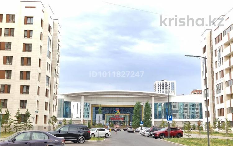 4-комнатная квартира · 135 м² · 6/6 этаж, Кабанбай батыра 60/18 за 1.5 млн ₸ в Астане, Сарайшык р-н — фото 2