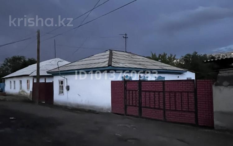 Отдельный дом · 4 комнаты · 93 м² · 12 сот., Лесопильная 124 — Би-Боранбай көшесімен келе жатып, “Нахаловка” жанармай құю бекетінен оңға бұрылады. Жанында мектеп пен сауда-ойын-сауық орталығы орналасқан. за 20 млн ₸ в Семее — фото 2