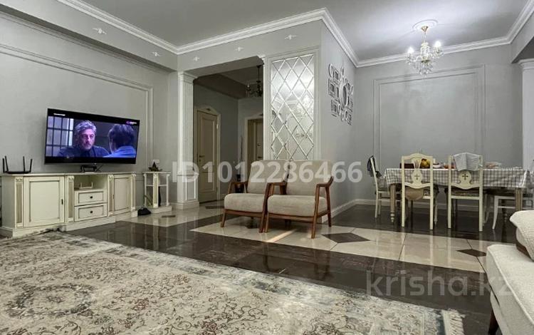 5-бөлмелі пәтер · 190 м² · 3/4 қабат, мкр Нур Алатау, Жанар 37, бағасы: 123.4 млн ₸ в Алматы, Бостандыкский р-н — фото 24