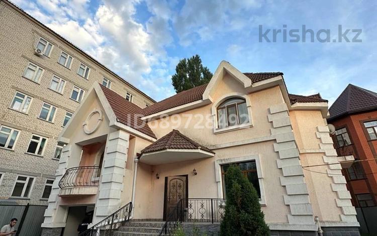 Отдельный дом · 6 комнат · 350 м² · 6 сот., Сейфуллина 18 за 100 млн ₸ в Уральске — фото 90
