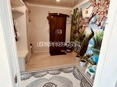 2-бөлмелі пәтер · 55 м² · 3/3 қабат, мкр Омега, Балкаш 1/3 — Возле остановки Уральск 2, бағасы: 120 000 ₸