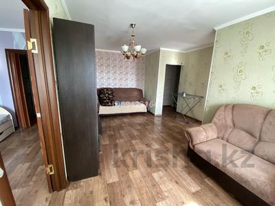 2-комнатная квартира, 42 м², 5/5 этаж посуточно, Каирбаева 36 — Сатпаева за 10 000 〒 в Павлодаре