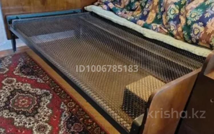 1 бөлме · 12 м², Серикбаев 1/2, бағасы: 135 000 ₸ в Усть-Каменогорске — фото 2