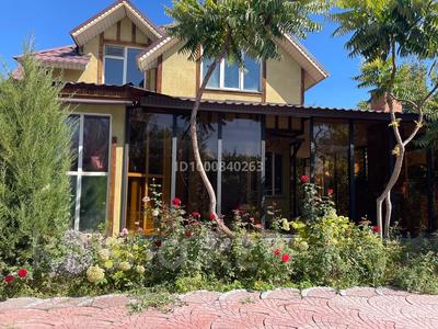 Отдельный дом · 6 комнат · 139.6 м² · 8 сот., мкр Алгабас — Рамазан Бапов за ~ 56.9 млн 〒 в Алматы, Алатауский р-н