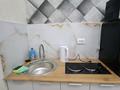 2-комнатная квартира · 45 м² · 2/9 этаж, мкр Юго-Восток, Шахтёров 20/4 — Новая корзина, проспект, поликлиника за 15 000 〒 в Караганде, Казыбек би р-н — фото 6