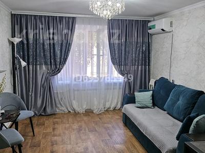 2-комнатная квартира, 53 м², 1/5 этаж, мкр 8 за 18.5 млн 〒 в Актобе, мкр 8