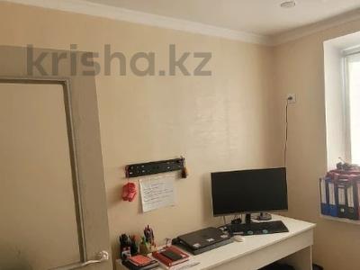4-бөлмелі пәтер · 74.6 м² · 9/9 қабат, Момышулы 19, бағасы: 22 млн ₸ в Атырау