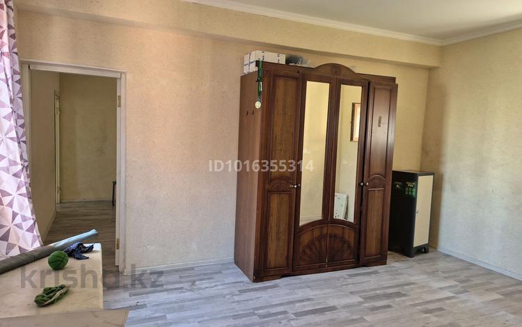 3-комнатная квартира · 68 м² · 2/2 этаж, мкр Самал-3 57 — Келес с улицы Қазына за 110 000 ₸ в Шымкенте, Абайский р-н — фото 2