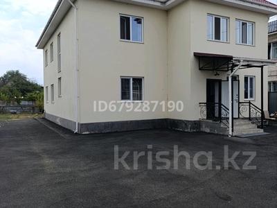 Отдельный дом · 11 комнат · 278 м², мкр Улжан-1 6 — Такежанова за ~ 1.4 млн 〒 в Алматы, Алатауский р-н