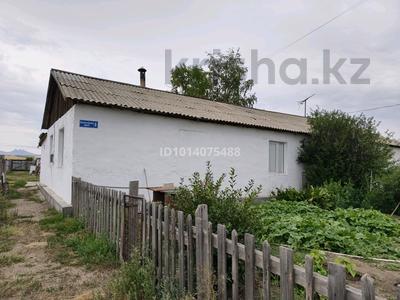 Отдельный дом · 4 комнаты · 80 м² · 120 сот., 17 км — С.Сарыозек. по трассе Ука-Алматы 17 км. за ~ 12 млн ₸ в 
