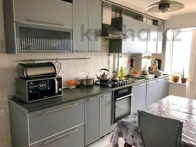 4-бөлмелі пәтер · 114.7 м² · 7/10 қабат, мкр 5, Алии Молдагуловой, бағасы: 38 млн 〒 в Актобе