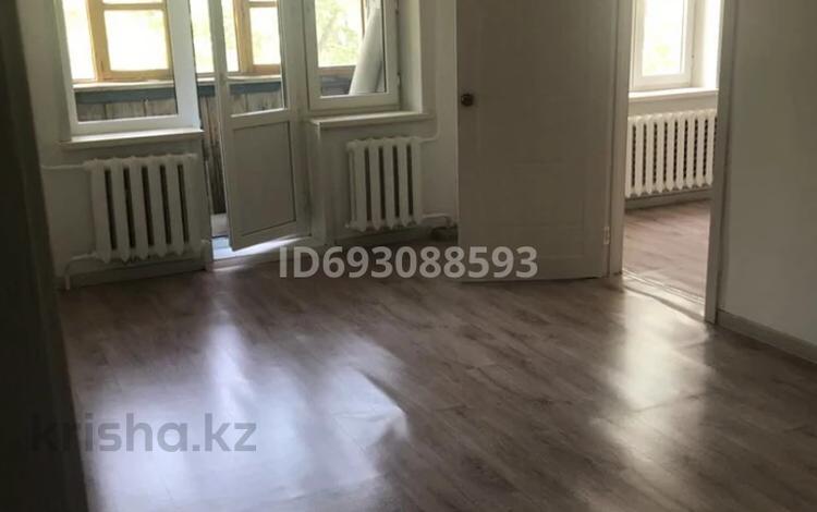 3-комнатная квартира, 56 м², 3/4 этаж, Глинки 57 за 21 млн 〒 в Семее — фото 2