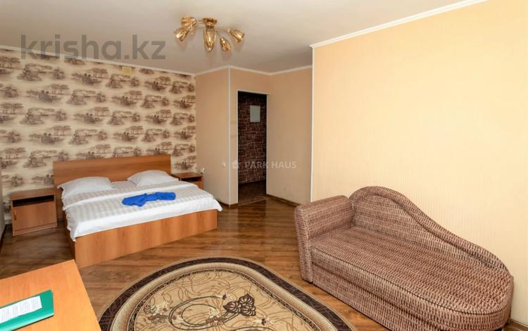 1-комнатная квартира, 30 м², 2/5 этаж посуточно, Кошукова 2 за 10 000 〒 в Петропавловске — фото 13