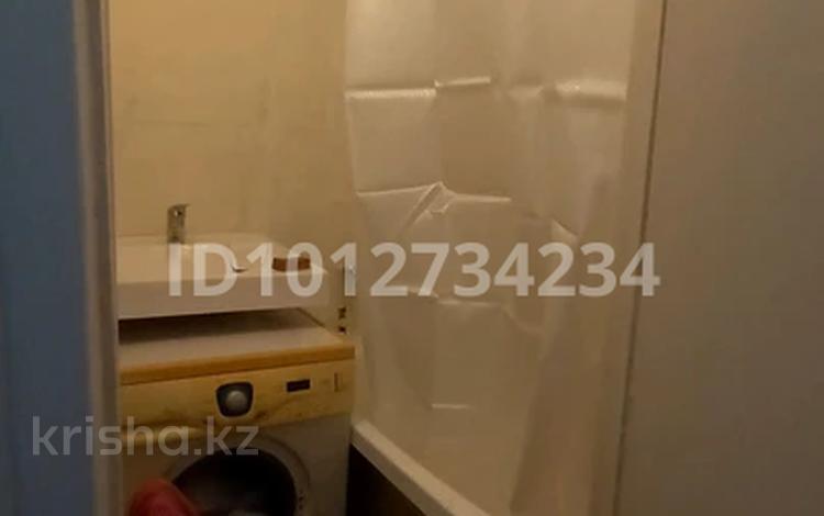 2-бөлмелі пәтер · 45 м² · 2/5 қабат, мкр Юго-Восток, Мкр Юго-Восток, Муканова 14, бағасы: 160 000 ₸ в Караганде, Казыбек би р-н — фото 2