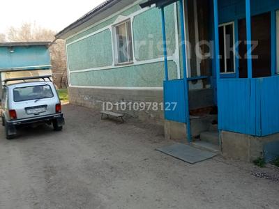 Отдельный дом · 7 комнат · 135 м² · 10 сот., Молдагулова 89 за 36 млн ₸ в Узынагаш